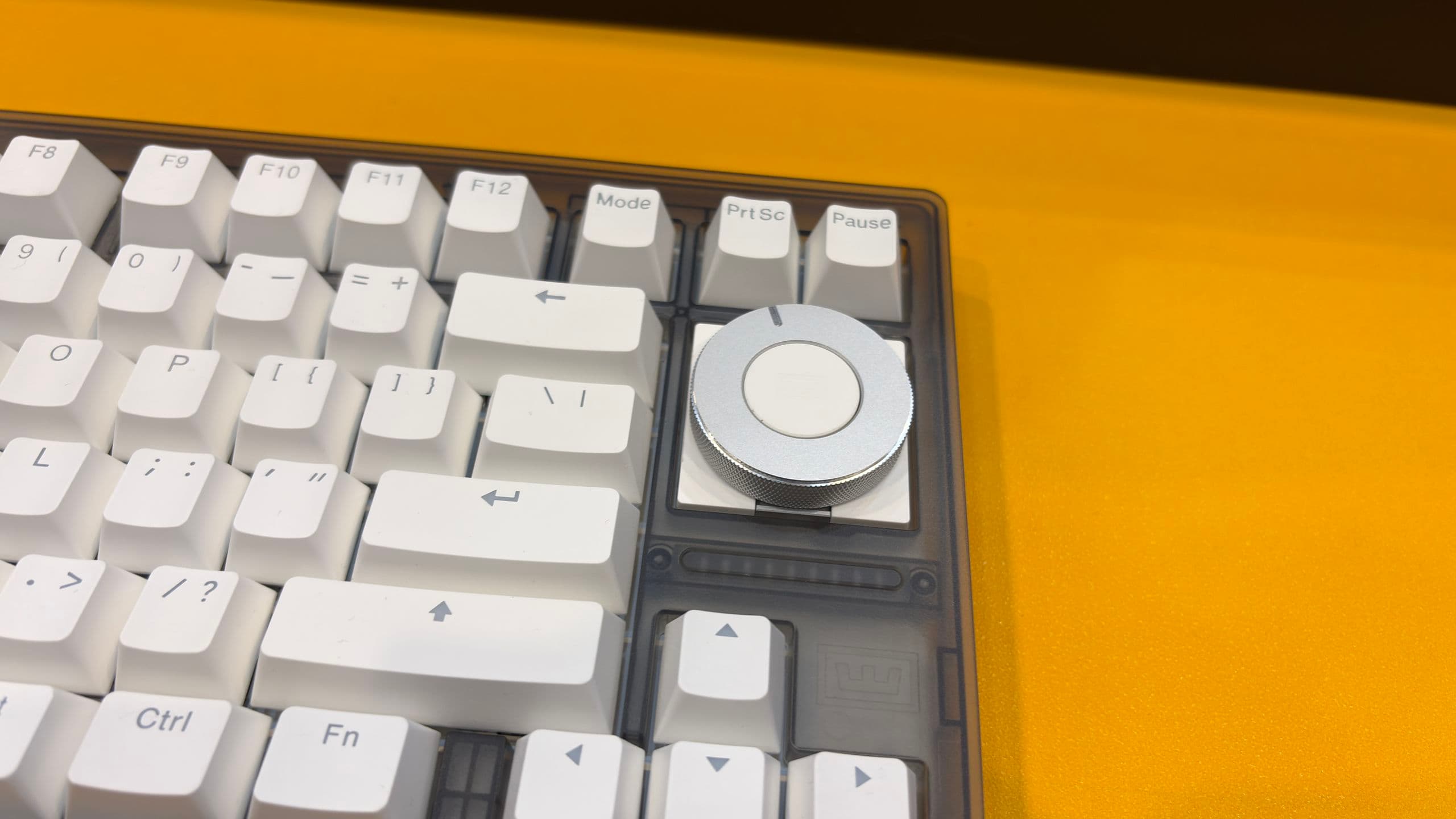 O grande botão da Wooting é muito mais que um controle de volume, com lançamento previsto para o final deste ano para o 80 HE